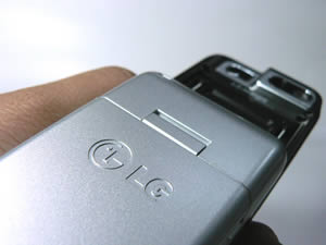 LG M6100 - แอลจี